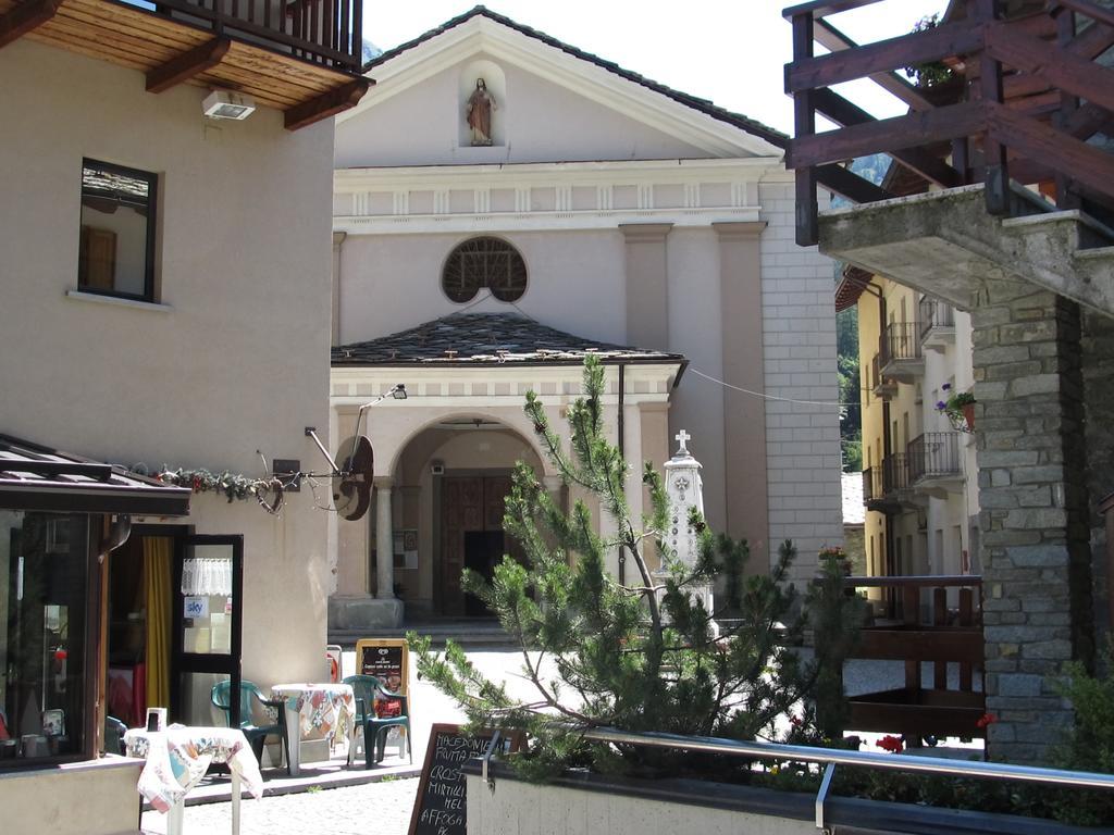 Miramonti Hotel Valtournenche Exterior photo