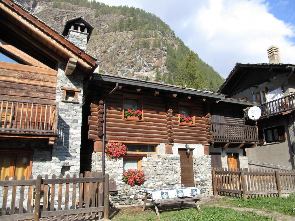Miramonti Hotel Valtournenche Exterior photo